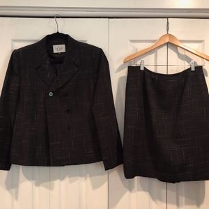 Le Suit petite size 12 skirt and blazer set.